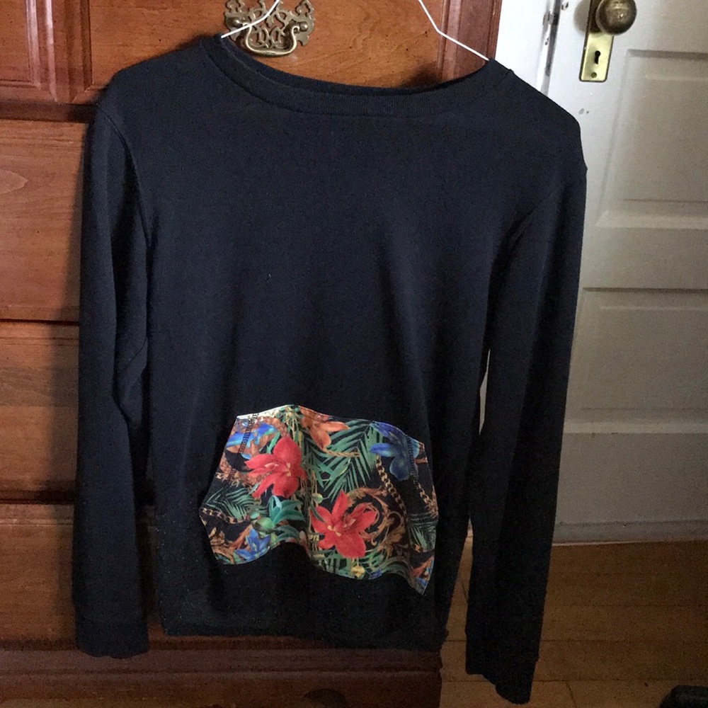 On the Byas long sleeve tee